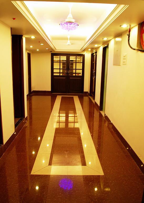 Hotel Pandian Ченай Екстериор снимка